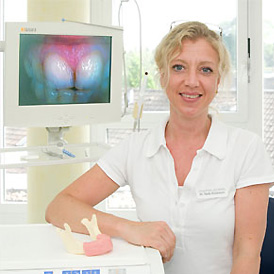 Zahnärztin Dr. Nadia Holzknecht